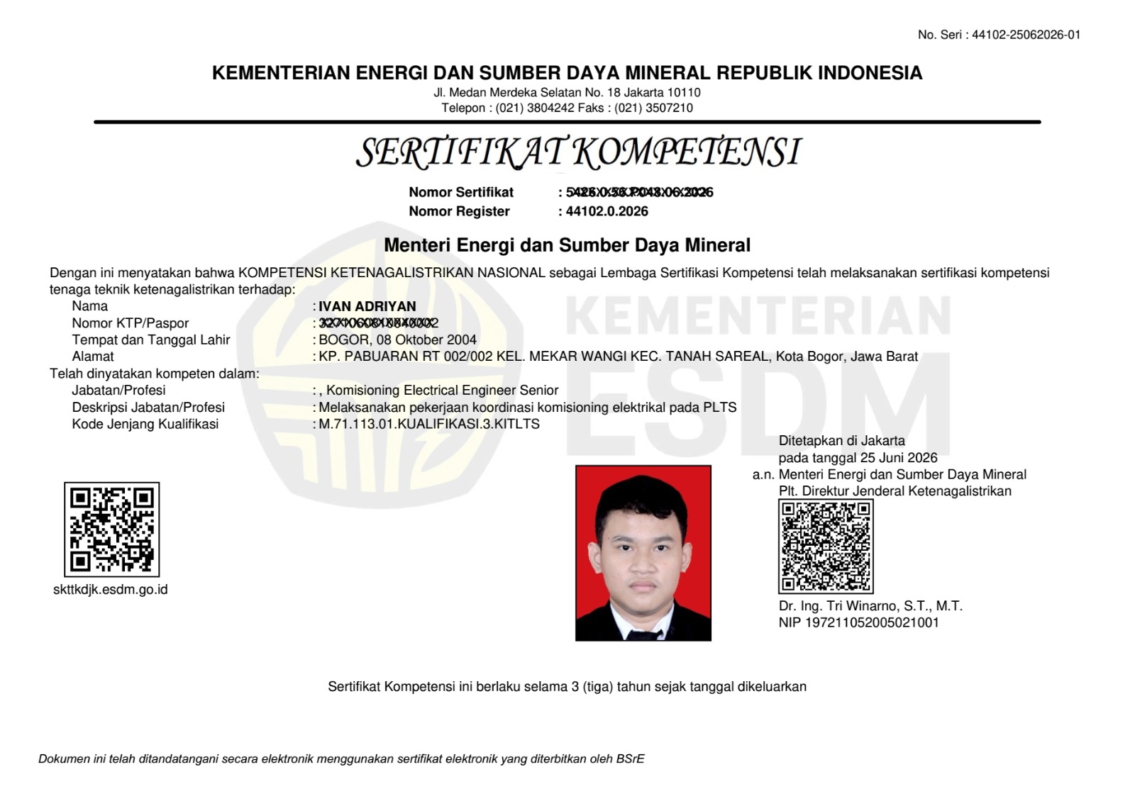 Tenaga Teknik - Instalasi Pembangkit Listrik Tenaga Surya hal. 1